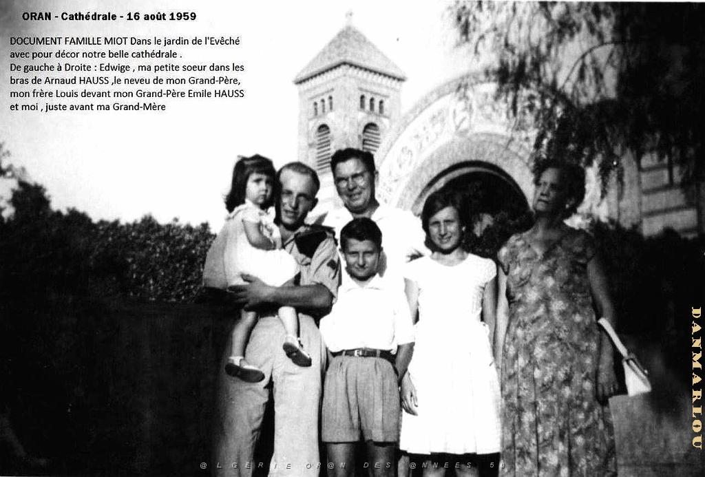 1959 08 16 JARDIN DE L EVECHE.JPG